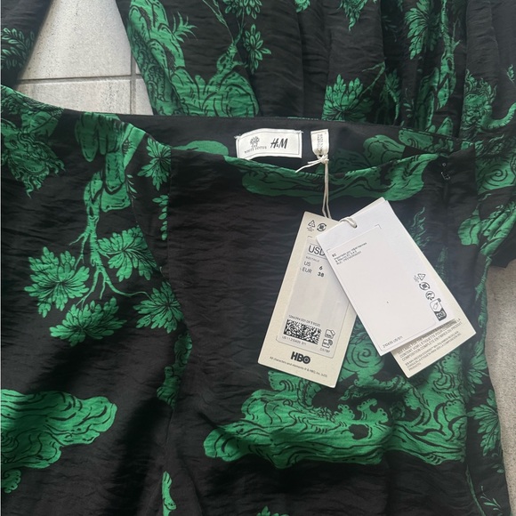 H&M Green and Black Flare Pants - Picture 3 of 4